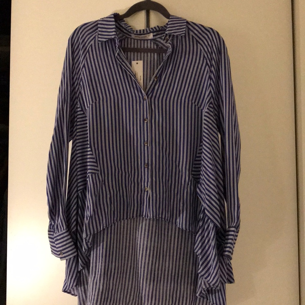 BNWT Oxford Sunday Ruffle Hem Button-Down - SIZE S